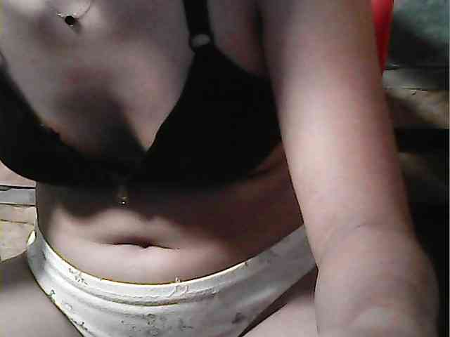 HornyNica webcam