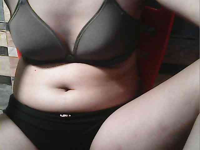 HornyNica webcam