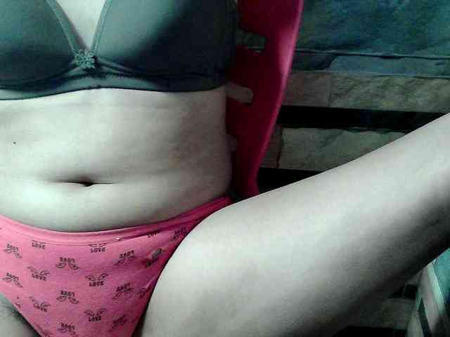 HornyNica webcam