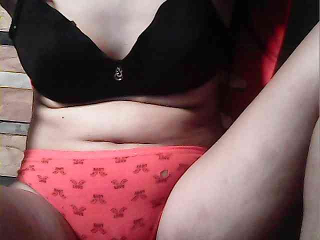 HornyNica webcam