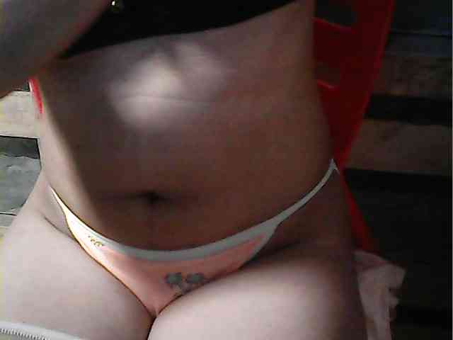 HornyNica webcam