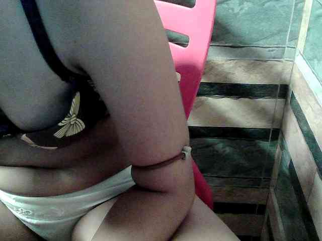 HornyNica webcam