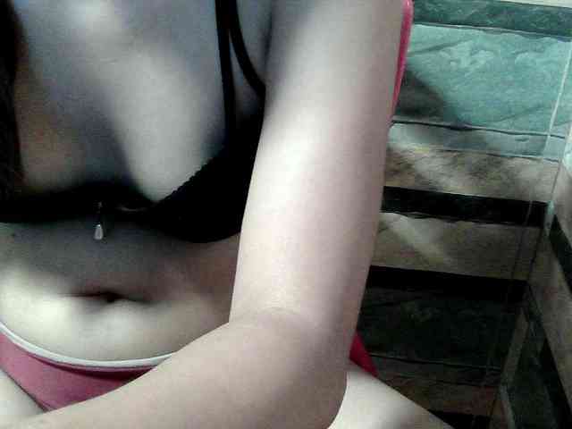 HornyNica webcam