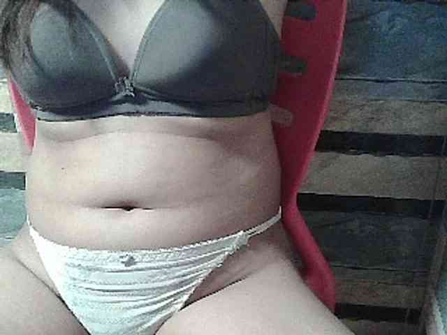 HornyNica webcam