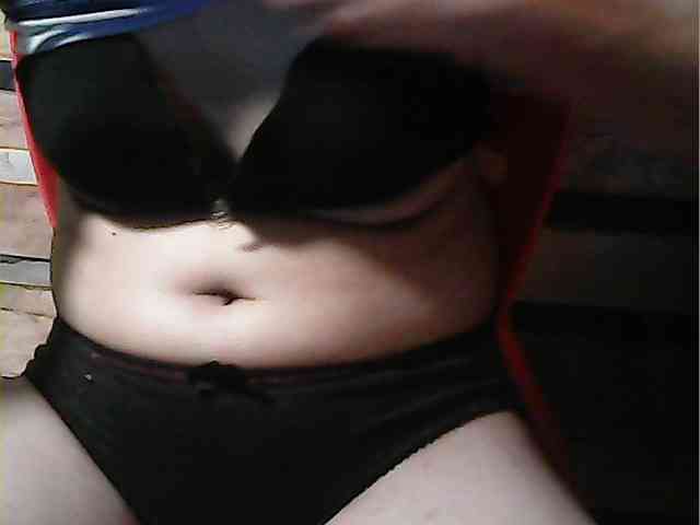 HornyNica webcam