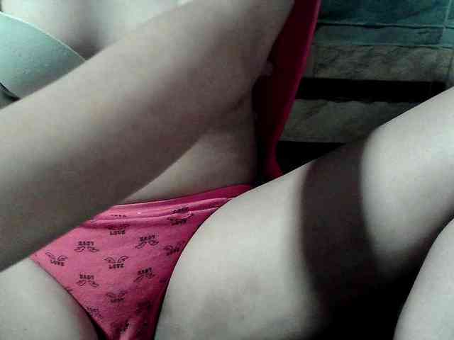 HornyNica webcam