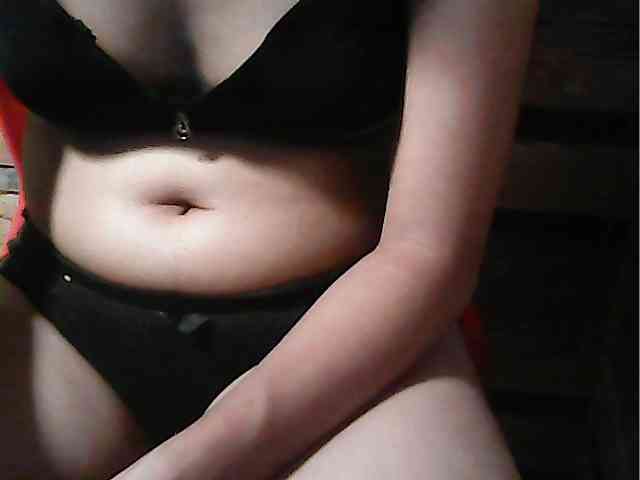 HornyNica webcam
