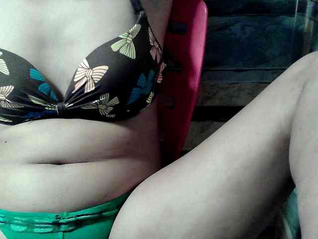 HornyNica webcam
