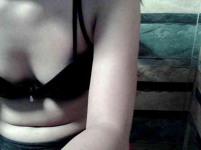 HornyNica webcam