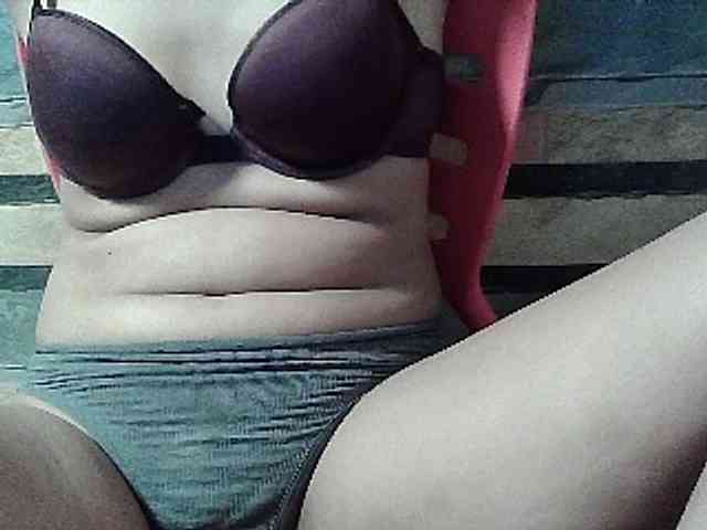 HornyNica webcam