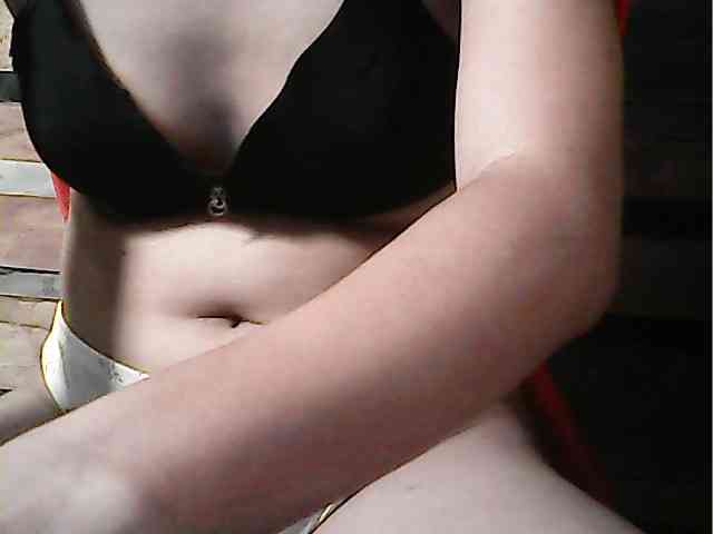 HornyNica webcam