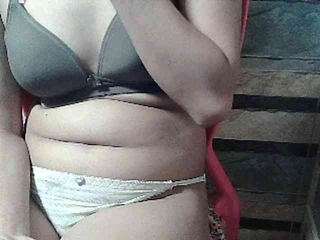 HornyNica webcam