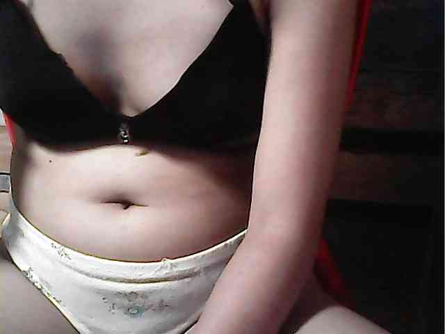 flowerhairypinay Live Webcam on BongaCams