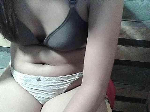 HornyNica webcam