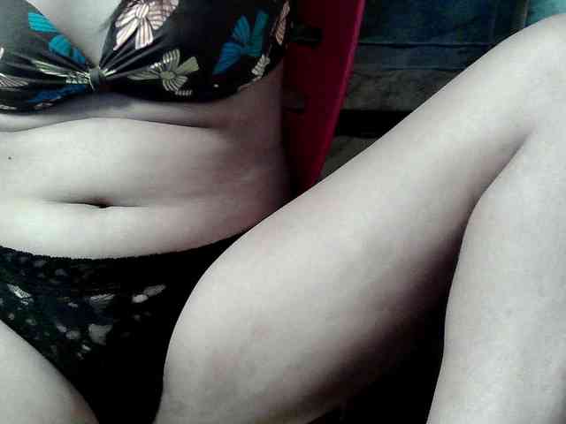 HornyNica webcam