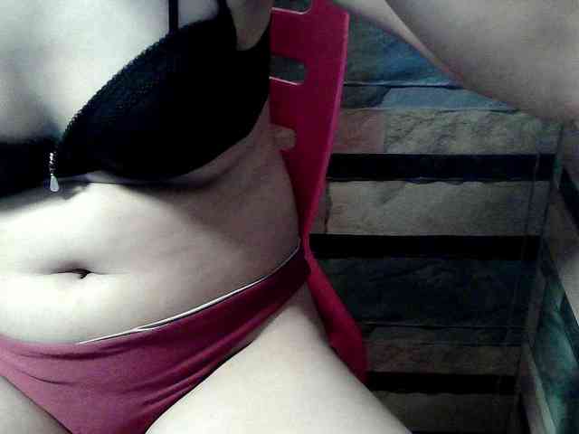 HornyNica webcam