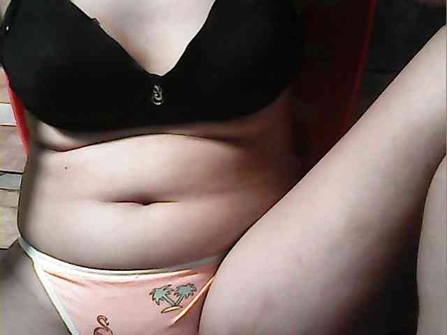 HornyNica webcam