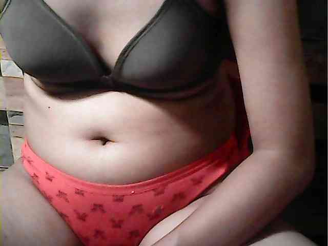 HornyNica webcam