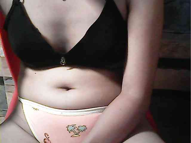 HornyNica webcam