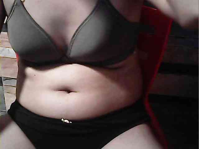 HornyNica webcam
