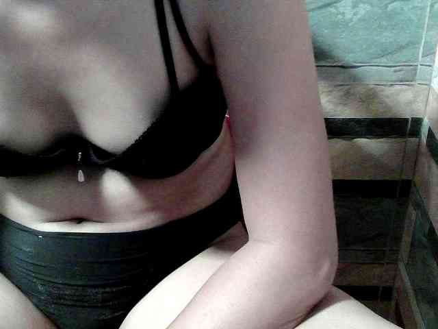HornyNica webcam