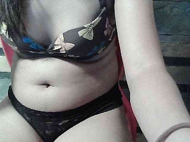 HornyNica webcam