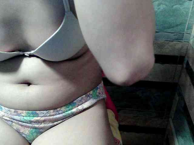 HornyNica webcam