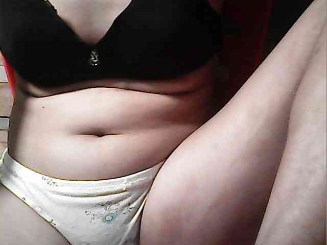 flowerhairypinay Live Webcam on BongaCams