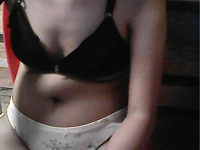 HornyNica webcam