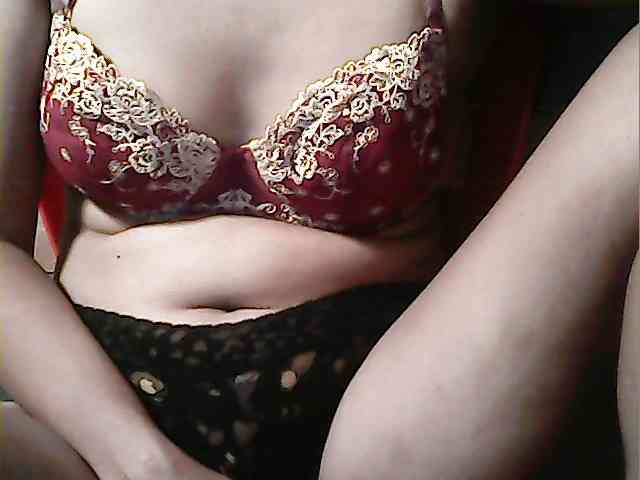 HornyNica webcam