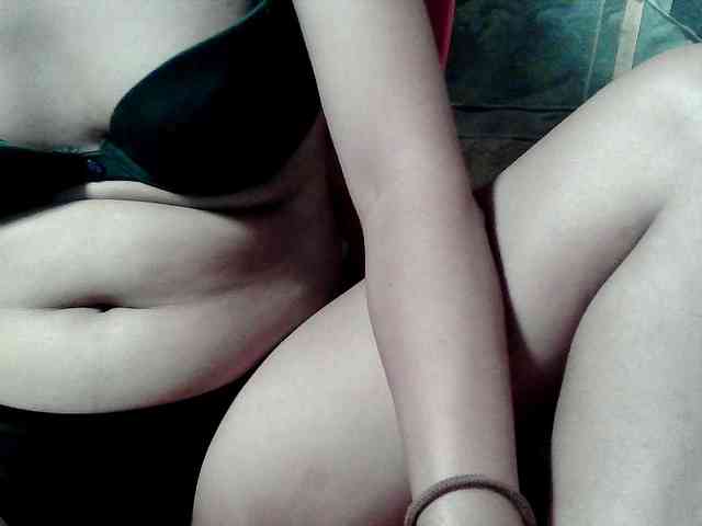 HornyNica webcam