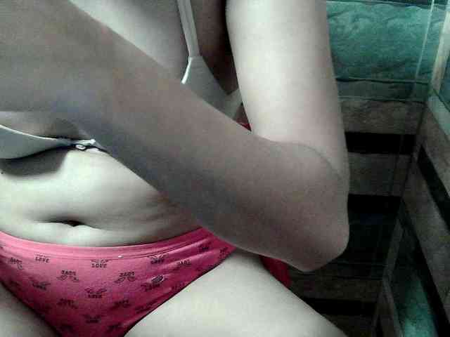 HornyNica webcam