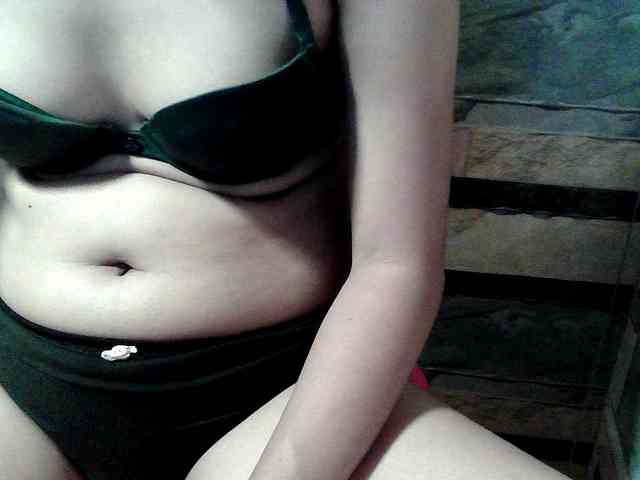 HornyNica webcam