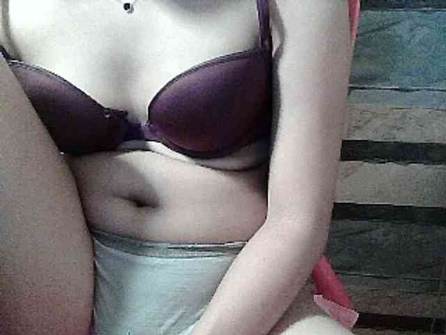 HornyNica webcam