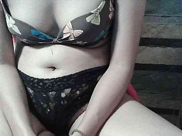 HornyNica webcam