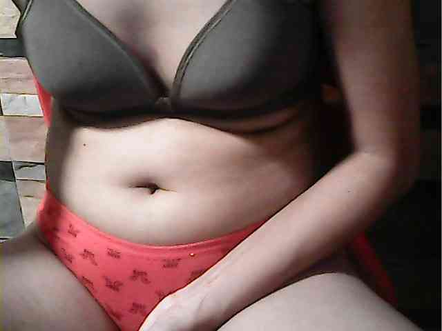 HornyNica webcam