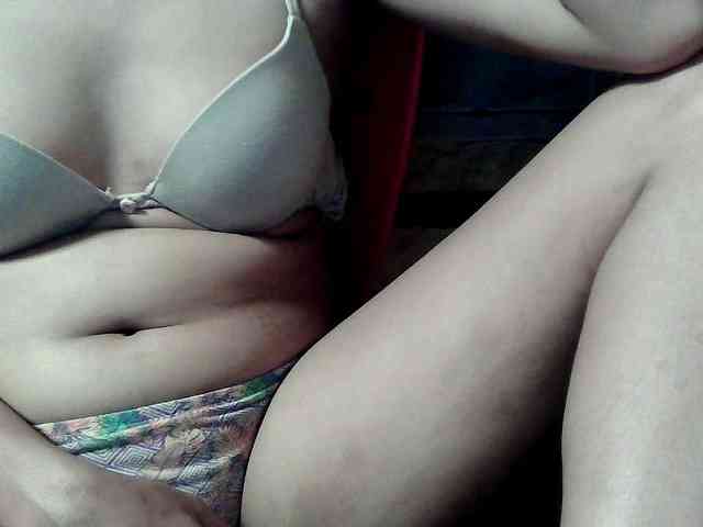 HornyNica webcam