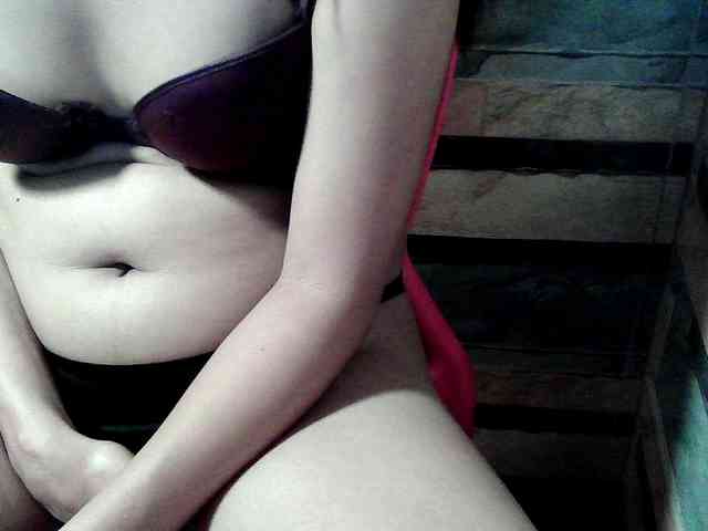 HornyNica webcam