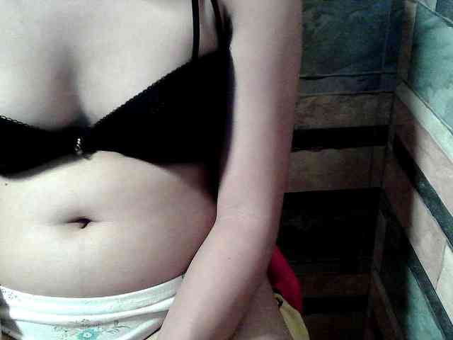 HornyNica webcam