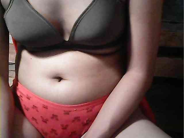 HornyNica webcam