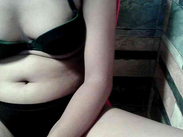 HornyNica webcam