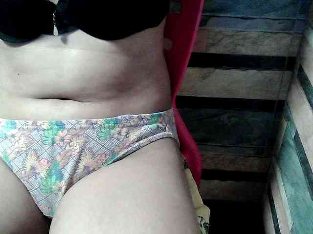 HornyNica webcam
