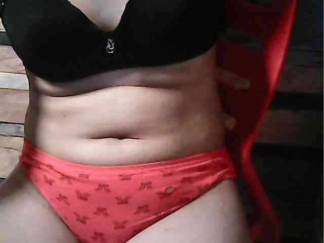 HornyNica webcam