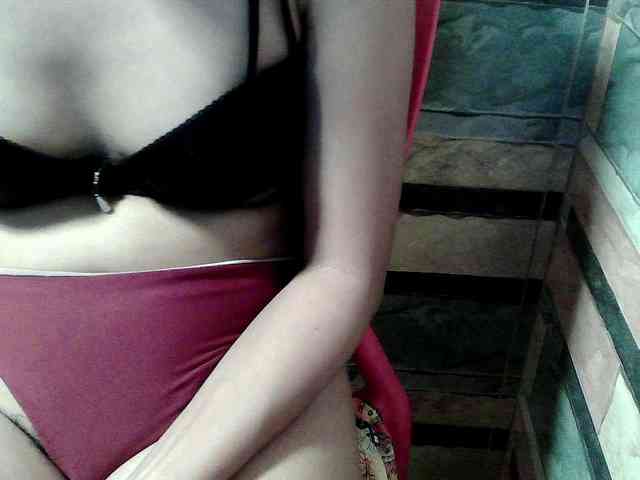 HornyNica webcam