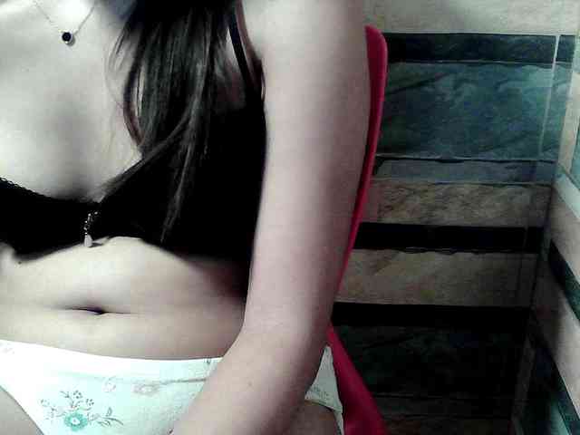 HornyNica webcam