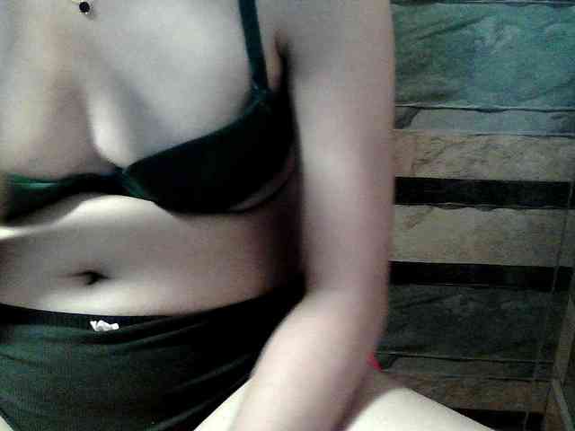 HornyNica webcam