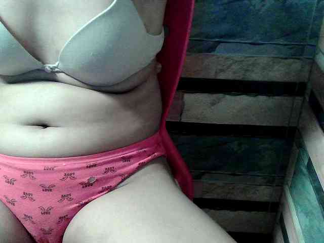 HornyNica webcam