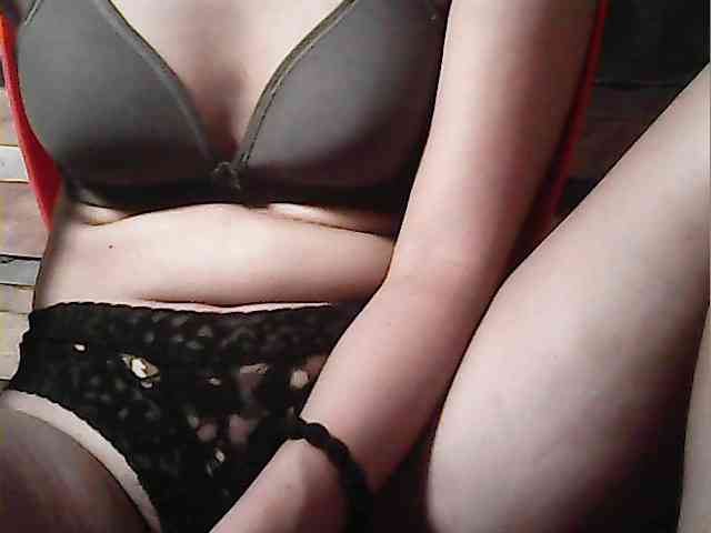 HornyNica webcam