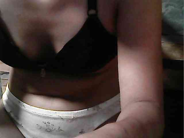 HornyNica webcam