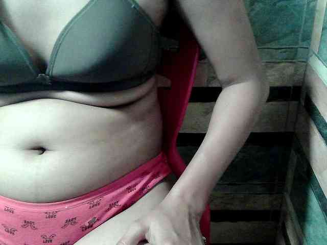 HornyNica webcam